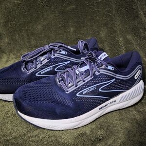 Brooks Beast Blue Running Shoes